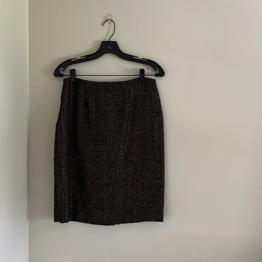 Petite Dana Bachman Black/Brown Metallic Tweed Suit Size: 4 Petite MSRP: $300 - Picture 2 of 10